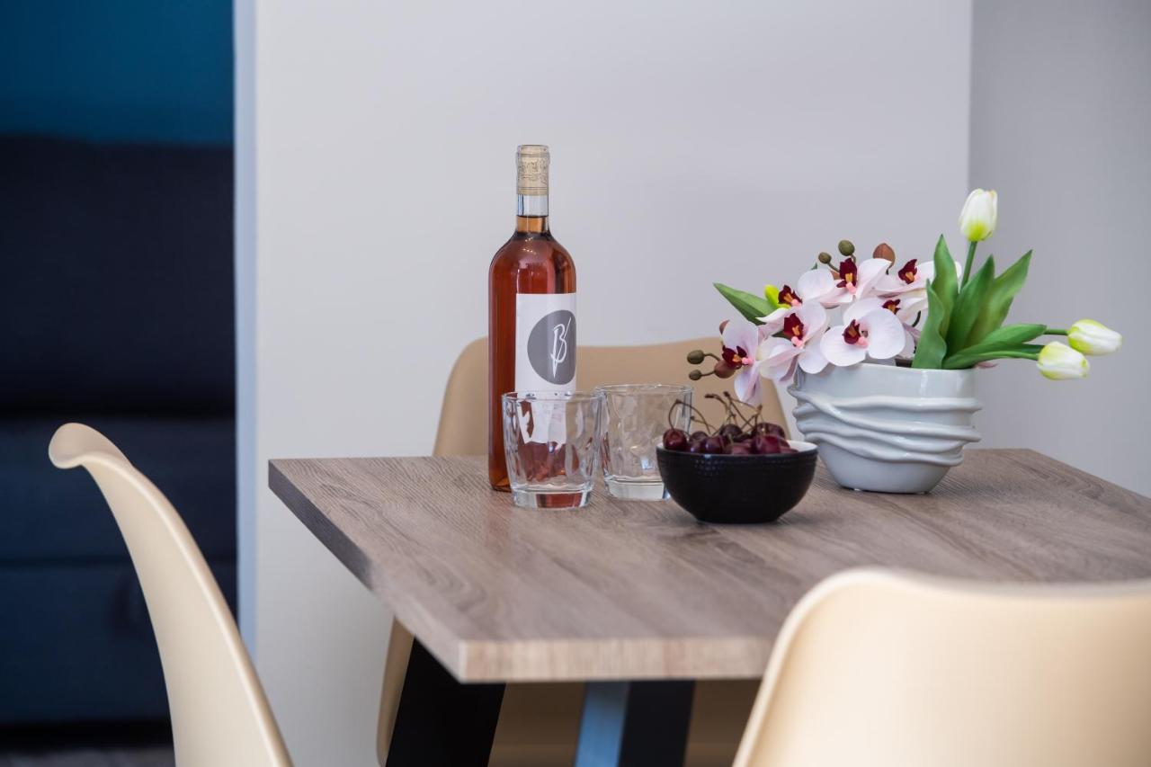 Blue House Luxury Apartment Nikiana Dış mekan fotoğraf